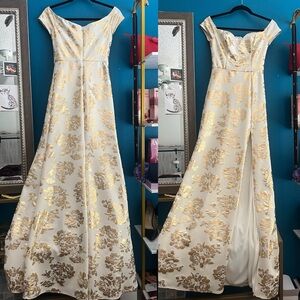 Windsor Gold Floral Maxi Dress size 3/4 new without tags